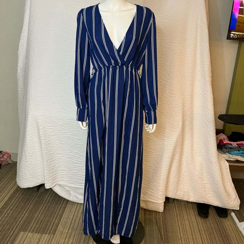 Forever 21 Contemporary Striped Maxi Dress Size M Blue White V-Neck